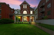 Victorian On Broadway-Fantastic Blend of Old & New
