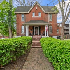 Old Louisville Charm W/Modern Amenities- Quaint