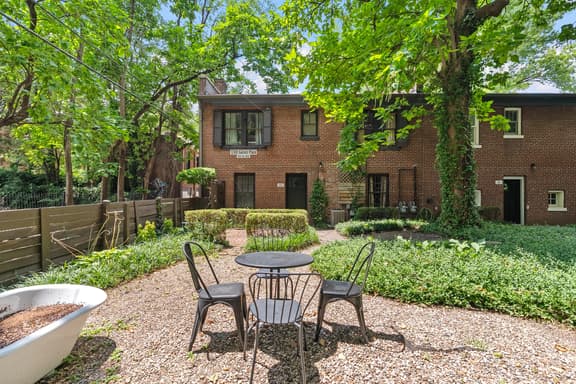 Carriage House w/Garden in Old Louisville - Image 1
